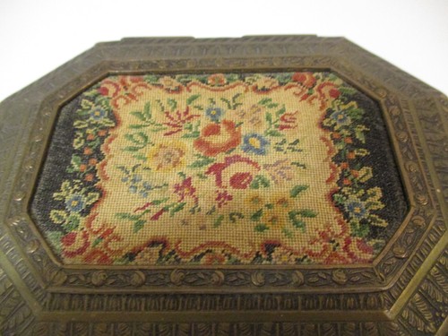 Antique Vintage Schildkraut Jewelry Box Ornate Floral Bronze Needlepoint - Picture 3 of 12