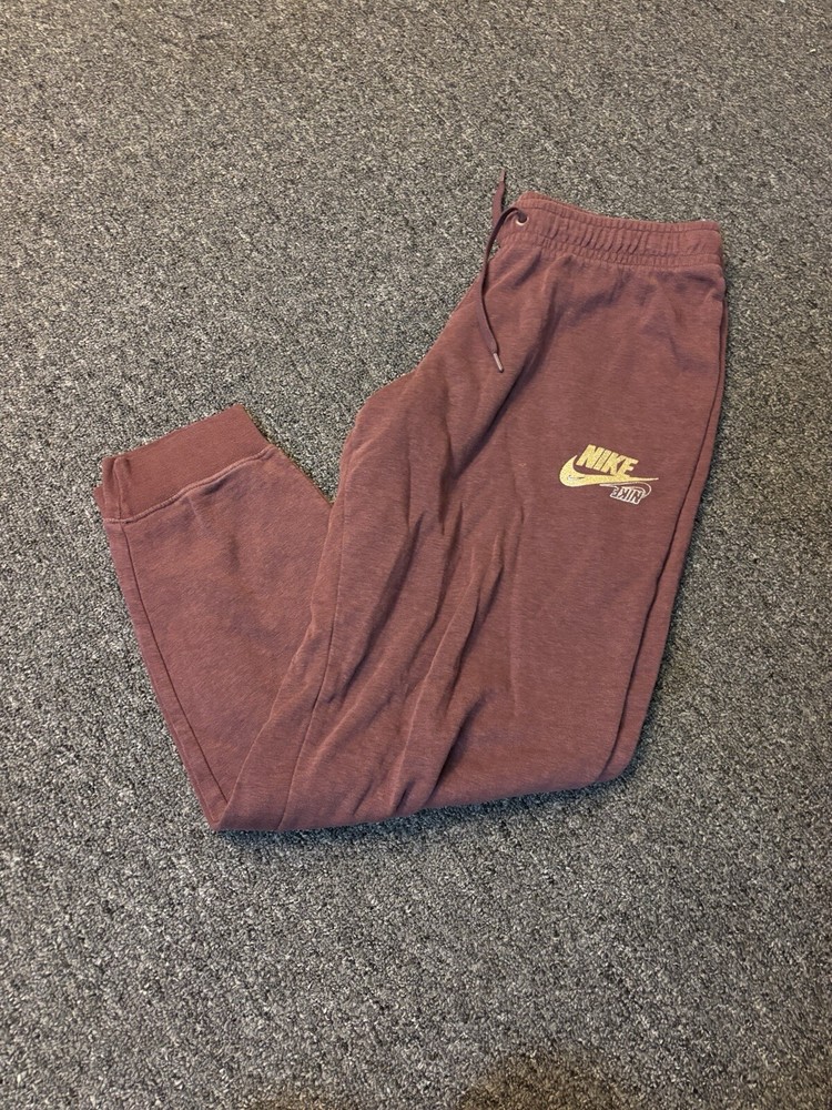 Nike Sportswear Club Fleece Joggers for Women in Size L