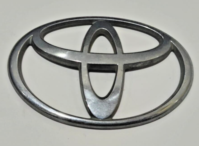 Toyota Mark ii JZX 90 Tourer S & Toyota Logo Emblem