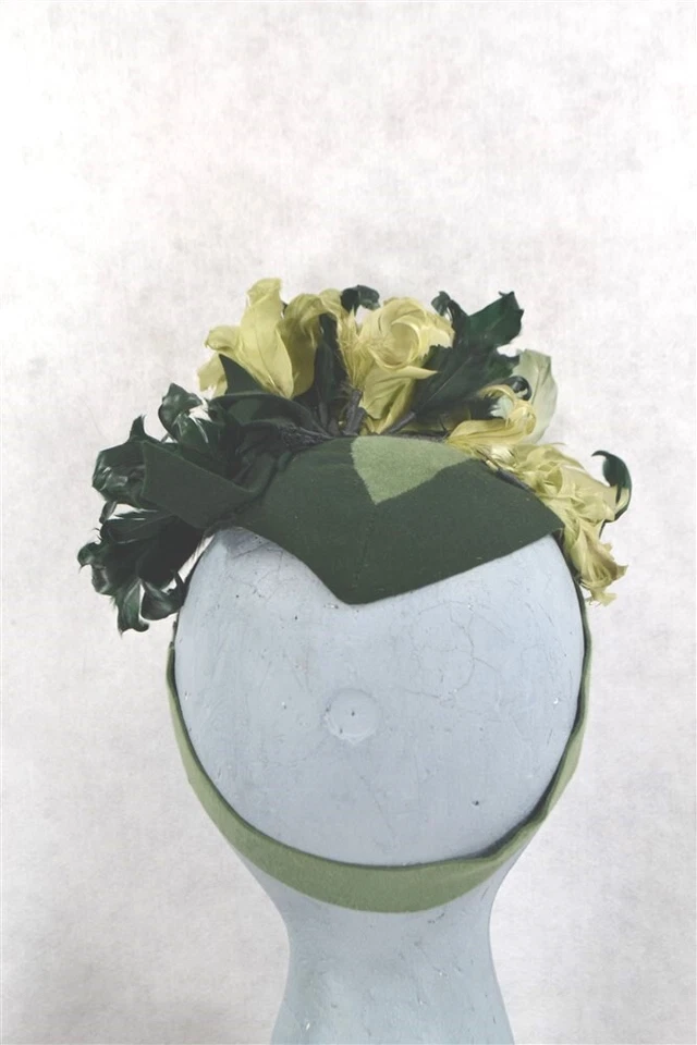 Sombrero punta inclinable vintage plumas verdes hecho a mano estrella de cine Segunda Guerra Mundial original años 40 Foto 3 de 4