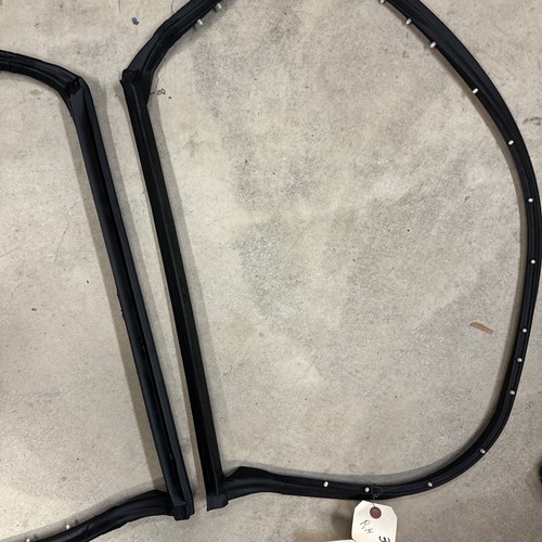 1977-82 Corvette T-Top Weather Striping GM362985LH & GM362986RH 1 Pair NOS OEM - Picture 9 of 19