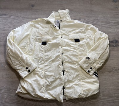 Nike Sportswear Therma-FIT Tech Pack Women's Size M Jacket  DD4630-715 Ivory