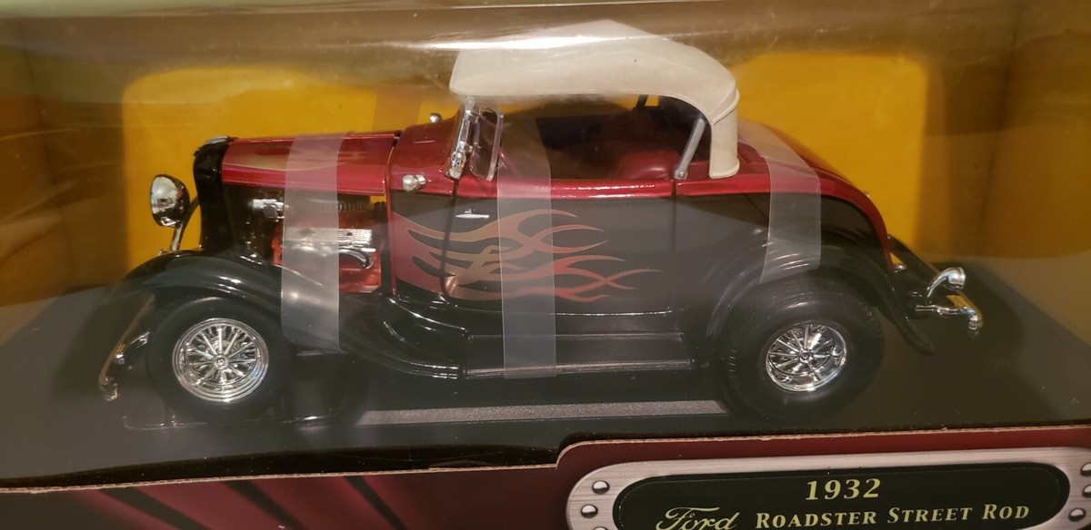 1932 Ford Roadster Full Fender Street/Hot Rod - 1:18 scale