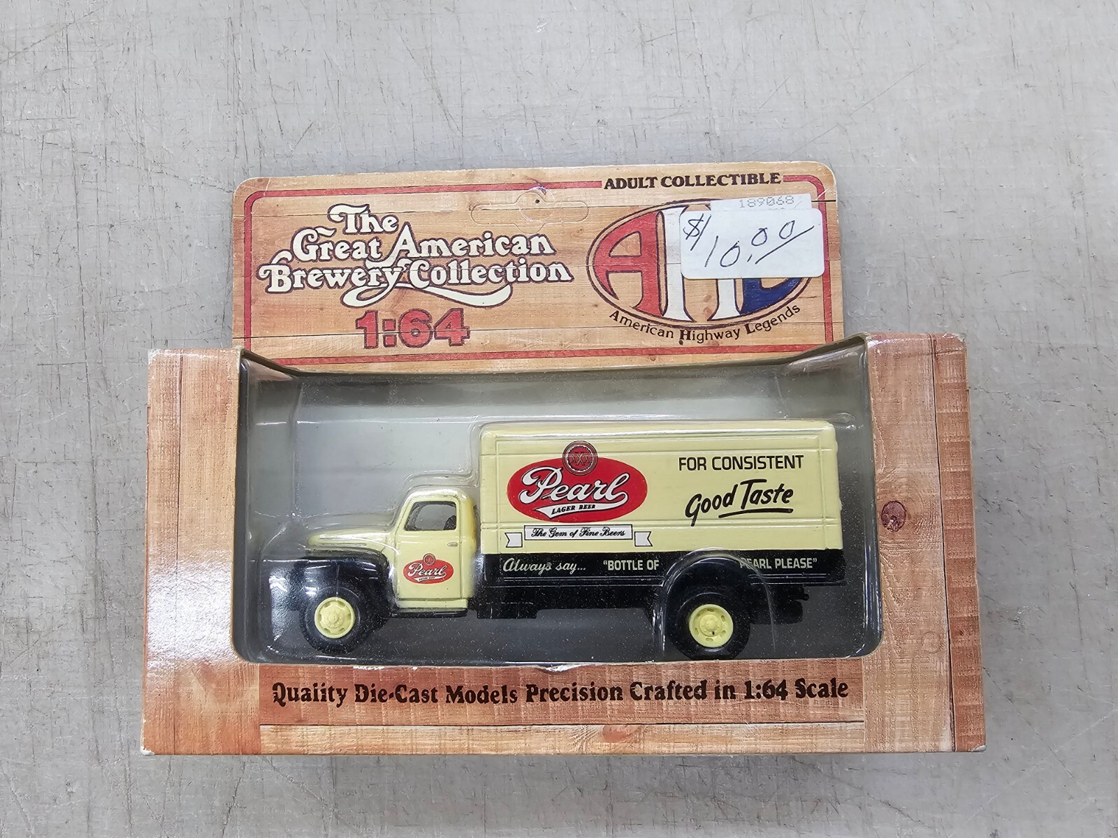 AHL The Great American Brewery Collection Pearl Beer Die Cast Truck 1/64 Scale