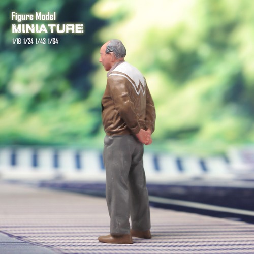 1/18 Szene Requisiten Miniaturen Figuren Walking Old Man Modell 4'' für Autos Fahrzeuge - Bild 4 von 6