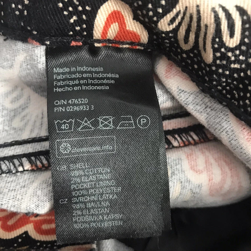 H&M Shorts Womens Size 4 Mid Rise Floral Cuffed 5-pocket Jean Cut - Image 4 of 4