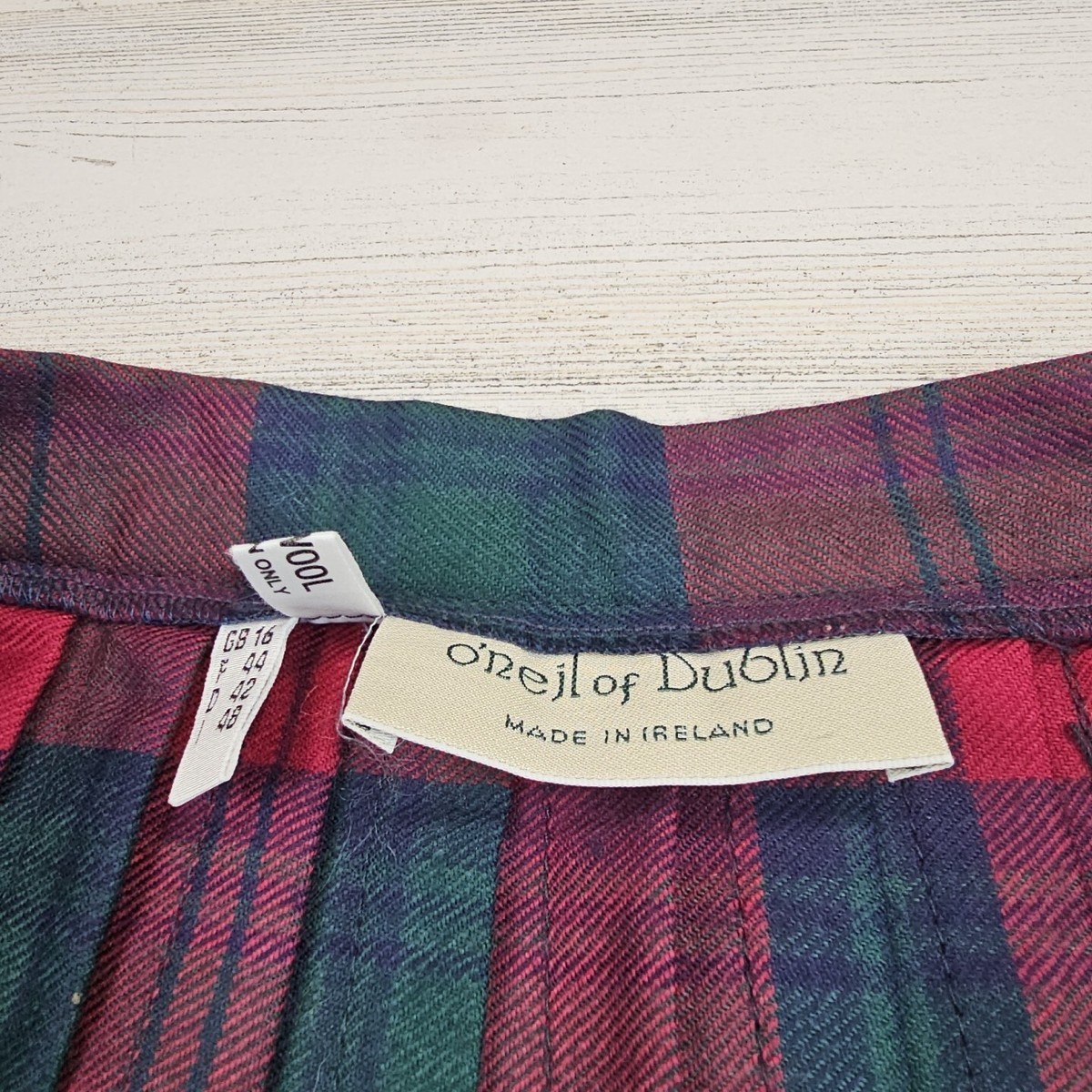 O'neil Of Dublin Wool Kilt Skirt Ireland F/44 Red Green O'neil Of Dublin Wool Kilt Skirt Ireland F/44 Red Green