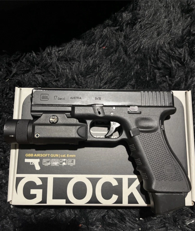 Pistola Elite Force 2276300 Glock G17 Gen 4 6 mm GBB Blowback, Airsoft - Negra Foto 2 de 4