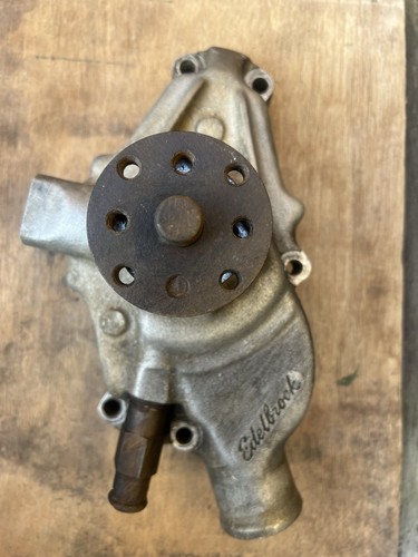 EDELBROCK 8810-2 HIGH FLOW WATER PUMP FOR SBC COMPETITION SHORT. - Picture 1 of 8