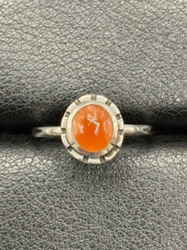 New Condition Sterling Silver Carnelian Ring Size 7 E5