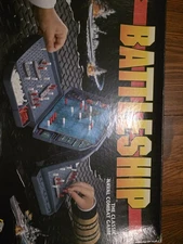 BATTLESHIP 1998 Classic Naval Combat Game Hasbro Milton Bradley - Complete