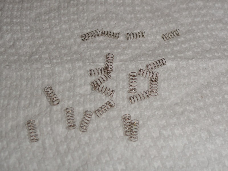 AFX Mega G+ Pickup shoe springs 10 sets/pairs parts lot