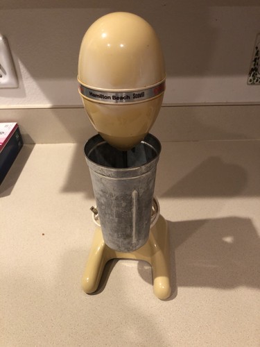 Hamilton Beach Drink Master MADE IN USA Vintage Model 727 Beige MILKSHAKE MAKER - Picture 1 of 8