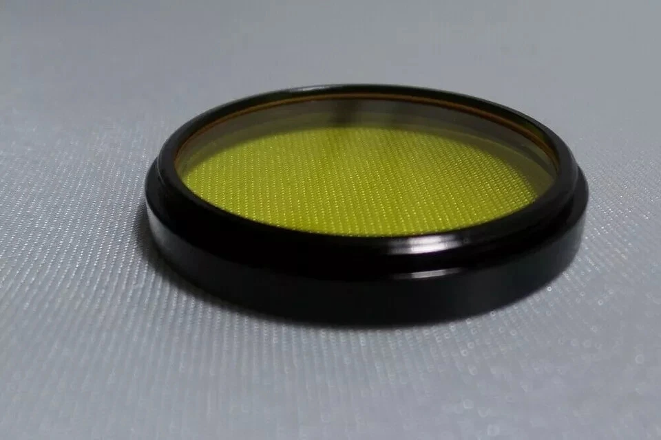 a Yellow-17 LZOS 33x0.5mm Russian Vintage Light Filter 33mm mount for lens 3118 - Image 3 of 3