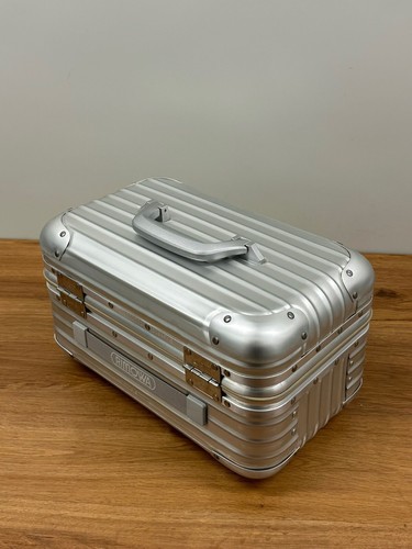 Rimowa Topas Beauty Case Vanity Kit - Alluminio (pre LVMH!) 25-4 come nuovo - Foto 11 di 12