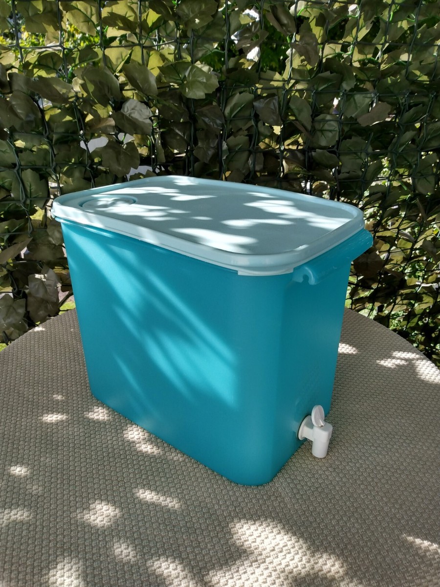 Tupperware Water Dispenser 8.7L Turquoise Aquamarine Drink