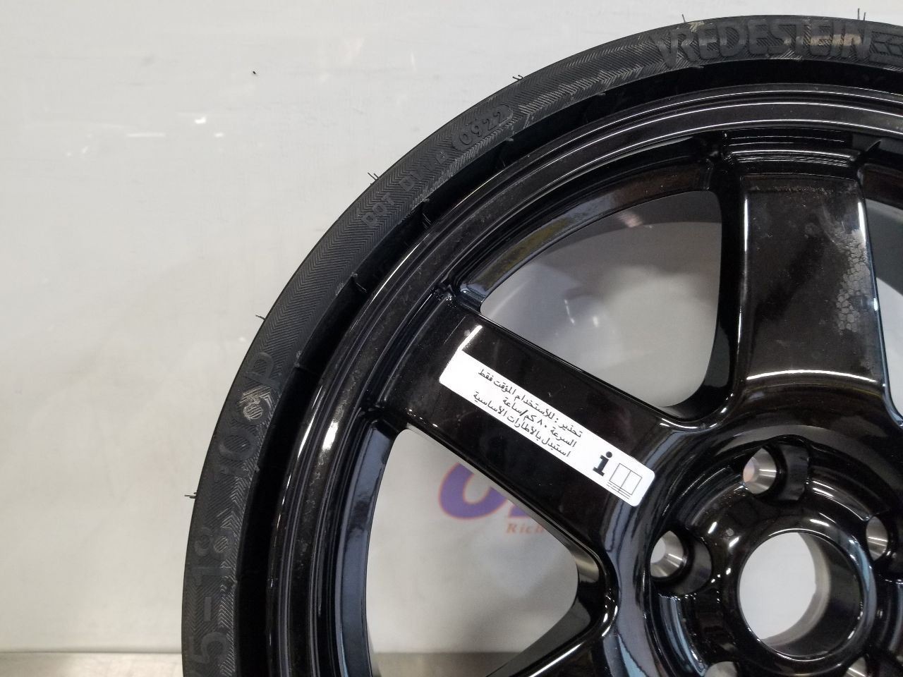 22 2022 MASERATI LEVANTE 18" SPARE WHEEL RIM AND TIRE WITH JACK KIT 