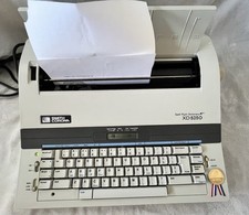 Vintage Smith Corona XD5250 Electric Spell Right-Dictionary memory Typewriter thumbnail