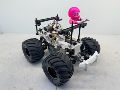 Used Tamiya 1/12 Volkswagen VW Bus Type 2 T1 Wheelie WR02 w/ Electronics 0011
