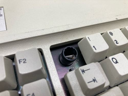 Vintage IBM XT Personal Computer Keyboard p/n: 1801449 Clicky 5 pin Cord #2 - Picture 13 of 13