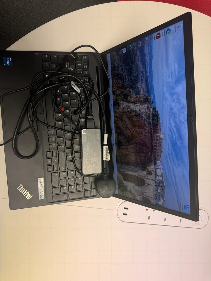 Lenovo ThinkPad E15 · i5-1135G7 · 16GB · 256GB, photo 2 of 5
