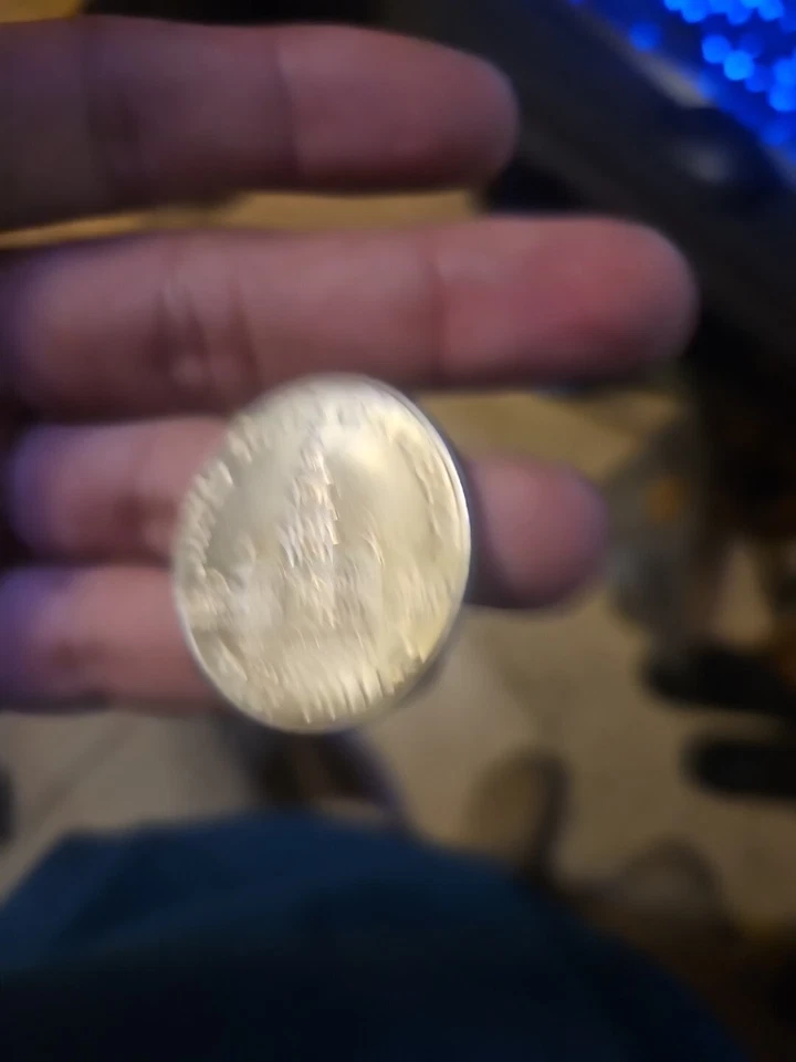 1776-1976 kennedy half dollar with error missing half of the E And R In LIBERTY. - Image 4 of 4