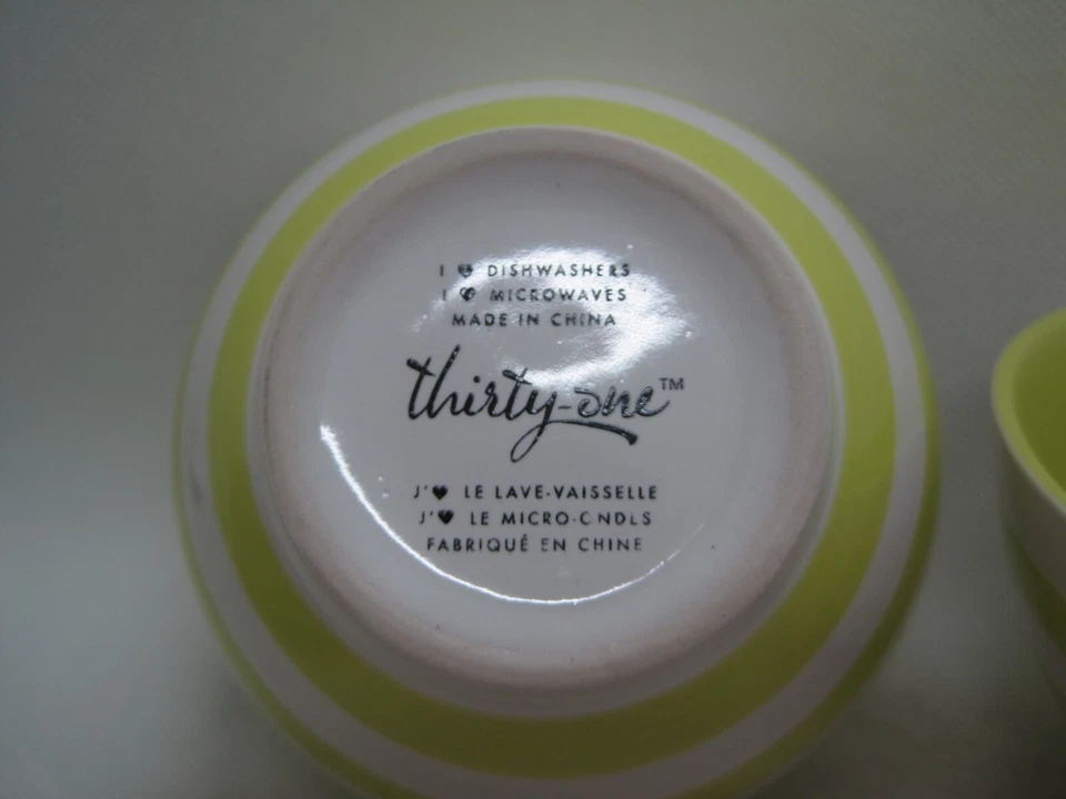 4 cuencos de helado a rayas pintados a mano treinta y uno de cerámica amarilla y blanca Foto 4 de 4