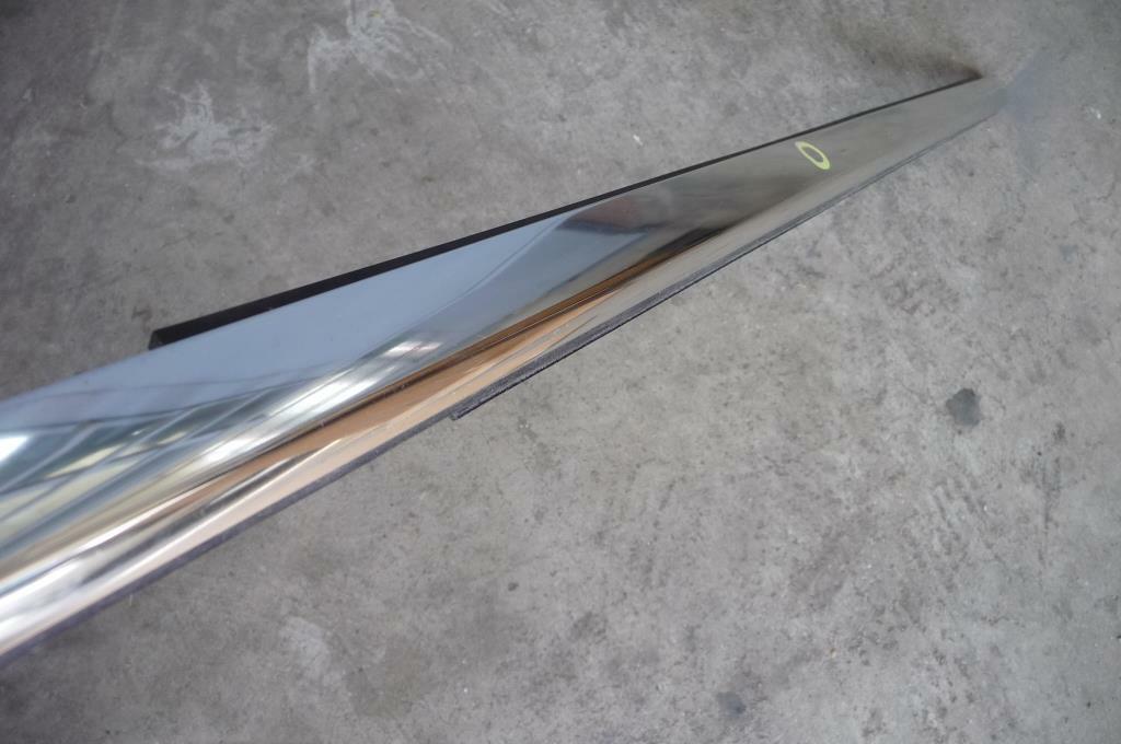 2008-2016 Rolls-Royce Ghost Rear Right Door Outer Weatherstrip 51357200330 OEM