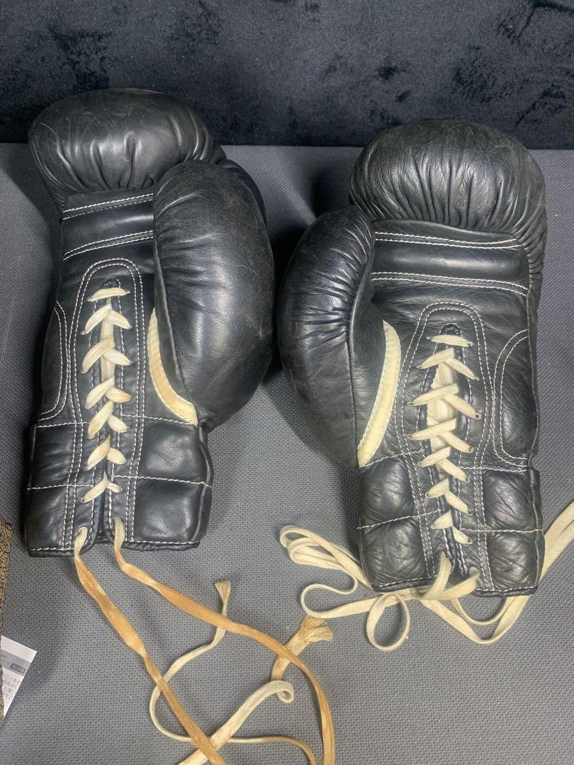 Winning Boxing Gloves Vintage Initial Old Logo 12 oz SF-4000