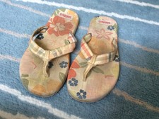Gymboree floral sandals, Size 13/1 no size on tag on bottom 