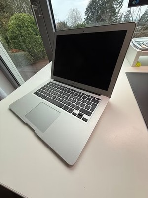 Apple MacBook Pro 13,3 Zoll (256GB SSD, Intel Core i5 3,60 GHz, 8GB)...