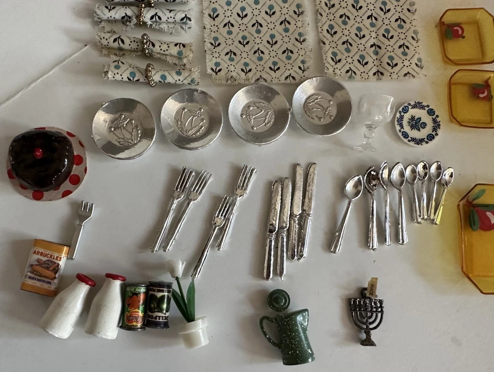 Large 40+ piece dollhouse kitchen accessory lot cookware food linens utensils - Image 4 of 4