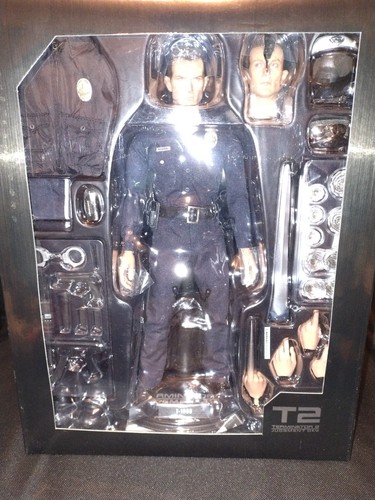 Hot Toys MMS 129 & MMS 136 Terminator T800 - T1000 Set New - Foto 10 di 15
