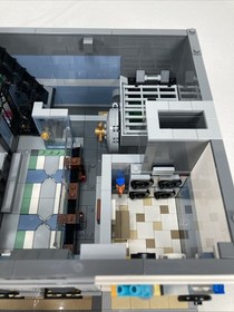 LEGO Creator Modular Building 10251 Brick Bank - Complete with Instructions