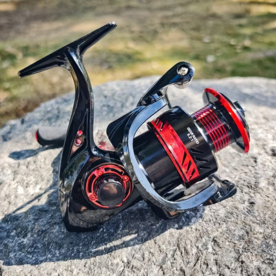 Spinning Reel DY4000 / 5.2:1 Gear Ratio, 13+1BB with 33Lb Smooth Drag