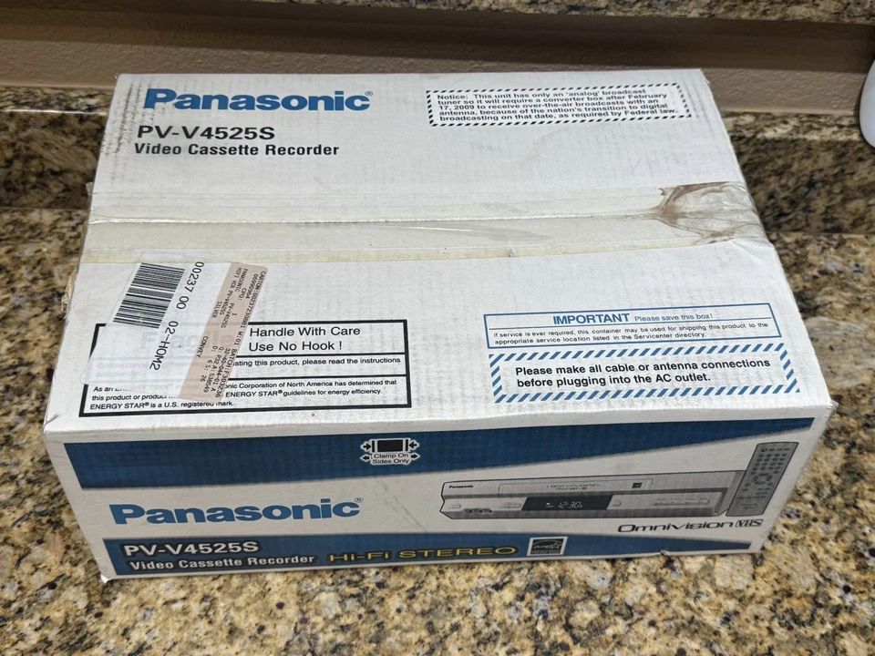 G2U Panasonic PVV4525S 4 Head HiFi Stereo VHS VCR   In Box - Image 3 of 4