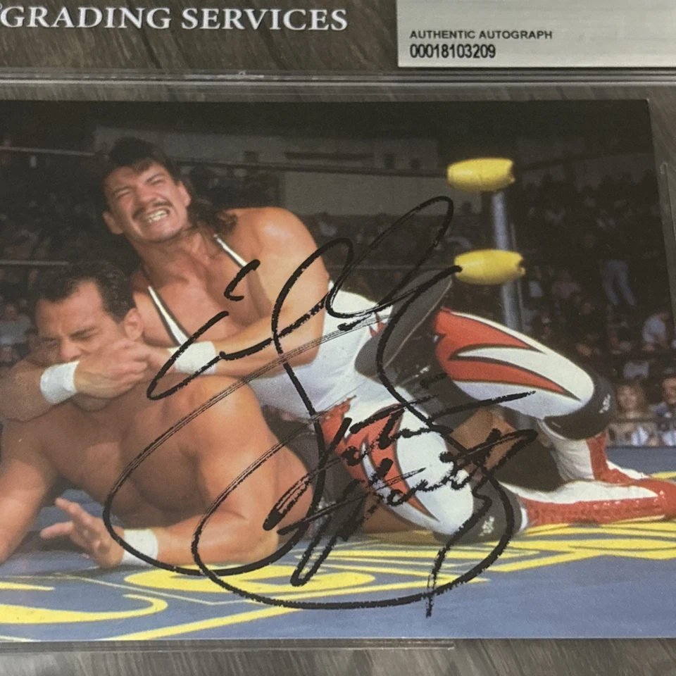 EDDIE GUERRERO 1998 PANINI WCW/NWO SIGNED AUTOGRAPHED ROOKIE CARD BAS AUTHENTIC - Image 2 of 3