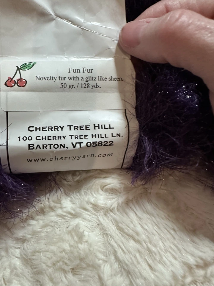 Hilo Cherry Tree Hill - Piel divertida - Color - Púrpura - NUEVO 8 Hanks 135 yardas/50gr Foto 4 de 4