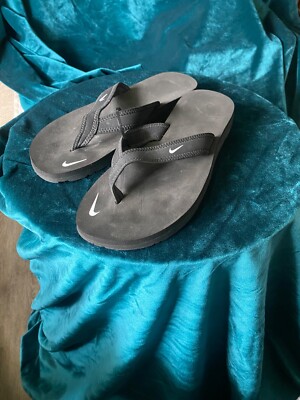 NIKE CELSO GIRL THONG BLACK/WHITE FLIP FLOPS BEACH SANDALS WATER