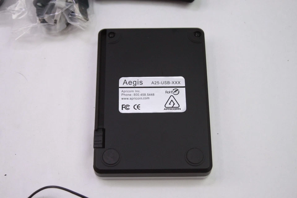 Apricorn Aegis Padlock A25-USB-XXX Portable Harddrive 300GB - Image 2 of 2