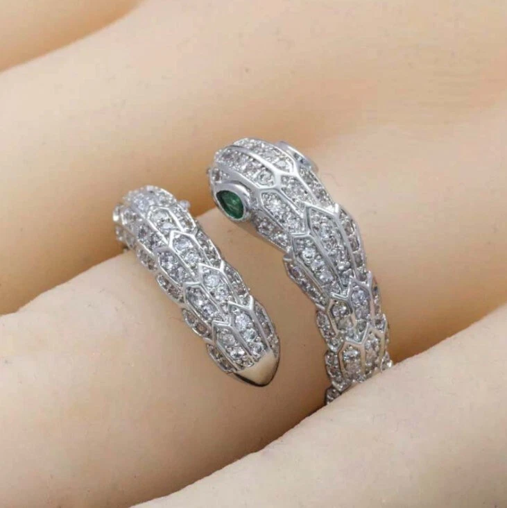 Anillos de serpiente de plata con piedras preciosas de circonita cúbica blanca de cuarzo real brillo especial Foto 4 de 4