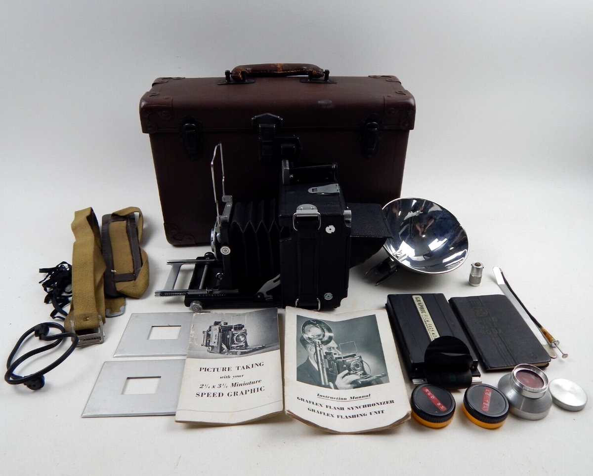 Vintage Graflex Speed Graphic 2-1/4 x 3-1/4