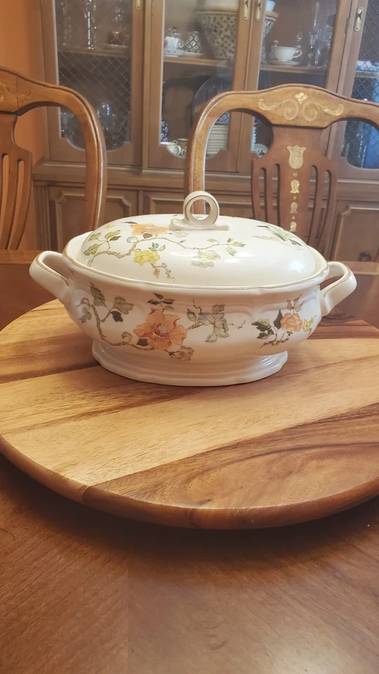 2.5 Quart Oval Covered Casserole Olde Tapestry by MIKASA Foto 3 de 4