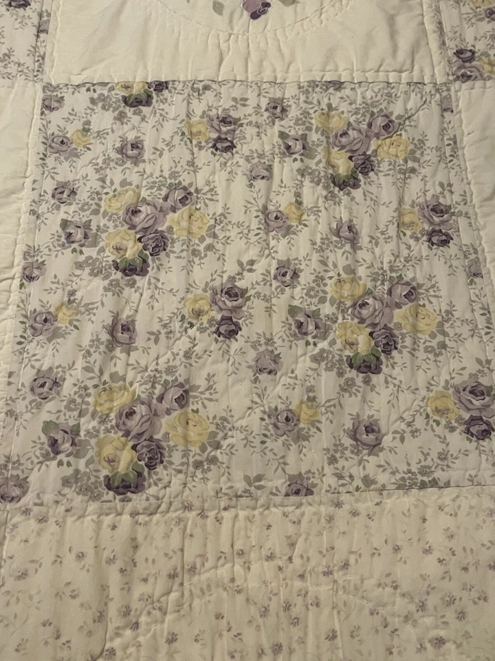 Think Laura Ashley Cottage Core Lavender Rose Full/Queen Quilt Bedspread - Image 4 of 4
