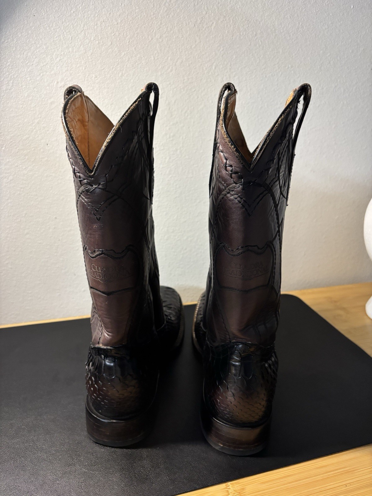 Cuadra Men's Lisboa Cherry Python & Laser Square … - image 9