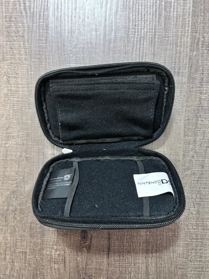 Estuche de viaje Pokèmon blanco y negro suave con cremallera Nintendo DS 2011 Oshawott Snivy Tepig Foto 2 de 3