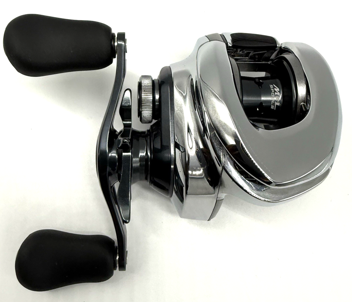 Shimano 19 ANTARES HG Right Handed Bait Casting Reel with Box From