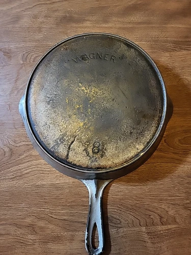 Early “Wagner” Arch Logo No 8 Cast Iron Skillet with heat ring