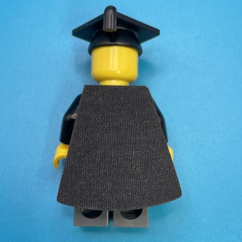 Lego Series 5 Graduate Minifigure 8805 - Picture 2 of 2