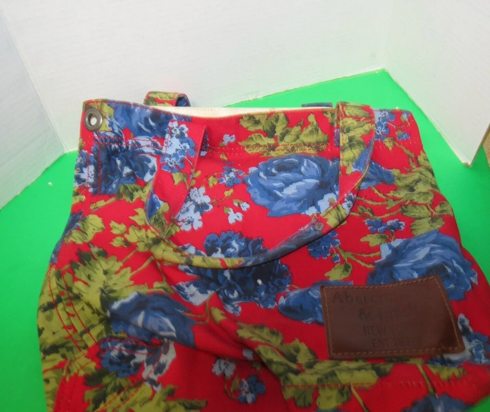Bolso de Mano Abercrombie And Fitch Patrón Floral Trabajo Escolar 16"L x 14"T Foto 2 de 4